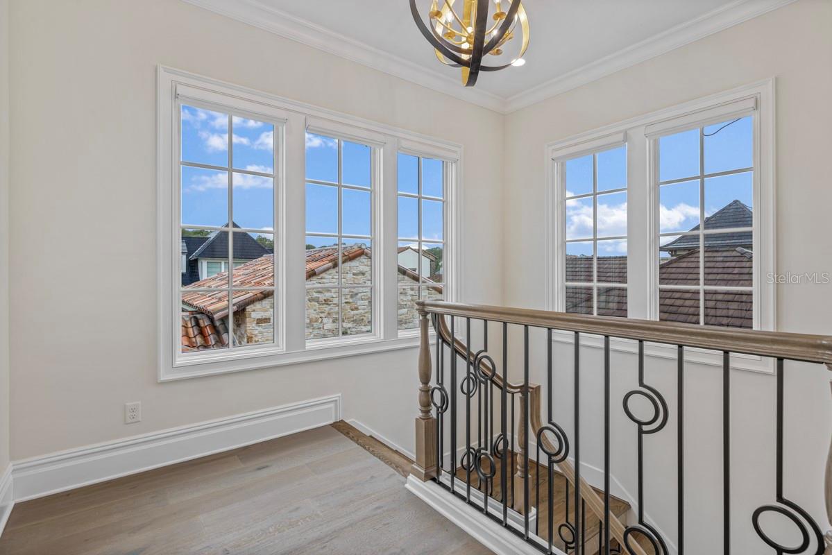 O6431116 Property Photo