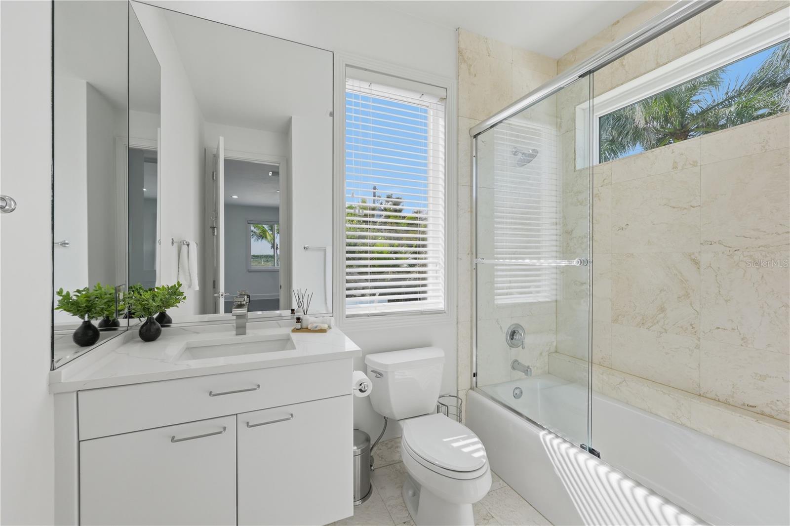 A4702218 Property Photo