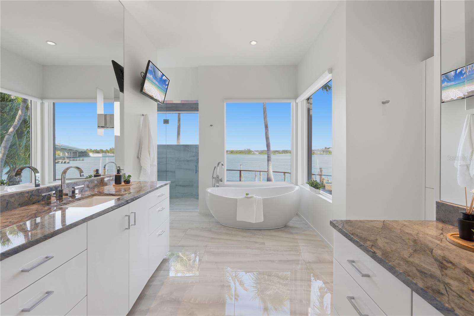 A4702218 Property Photo