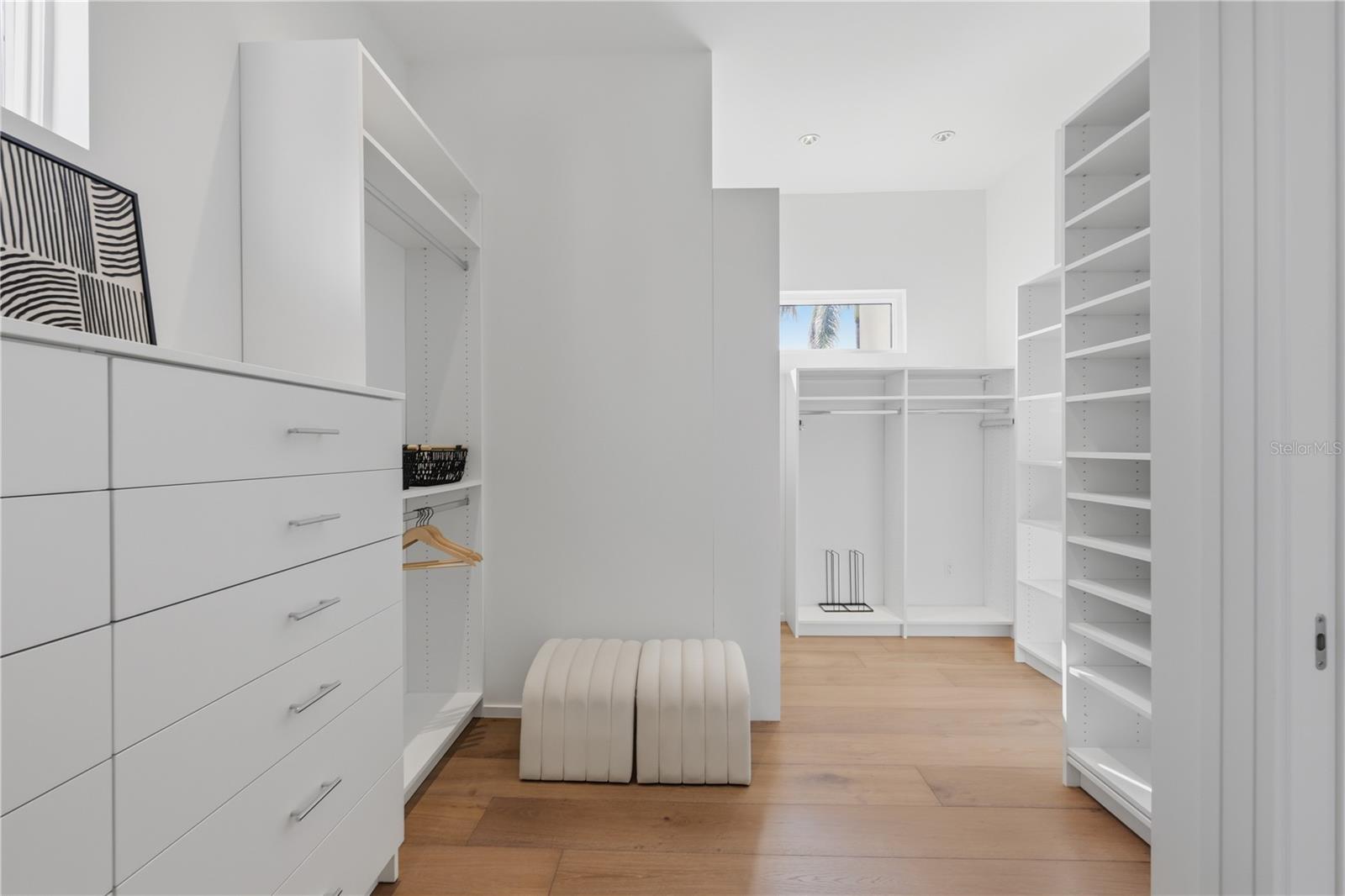 A4702218 Property Photo
