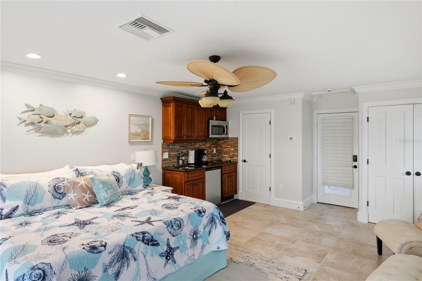 A4702241 Property Photo