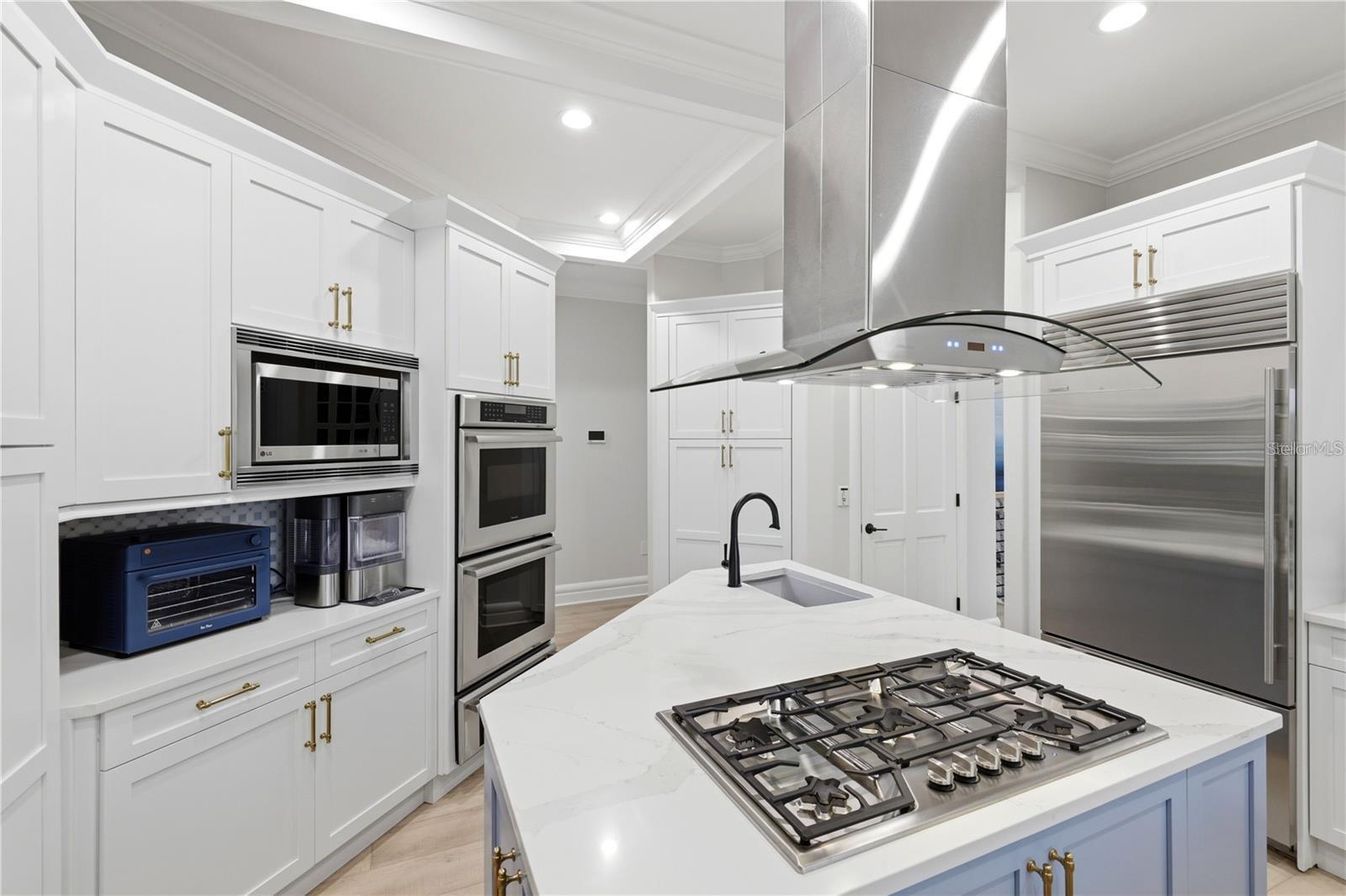 A4702241 Property Photo