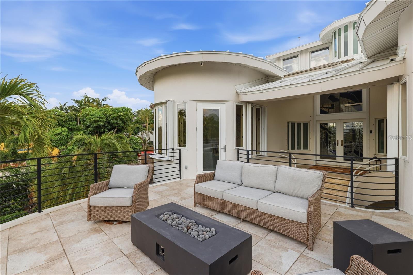 A4702241 Property Photo