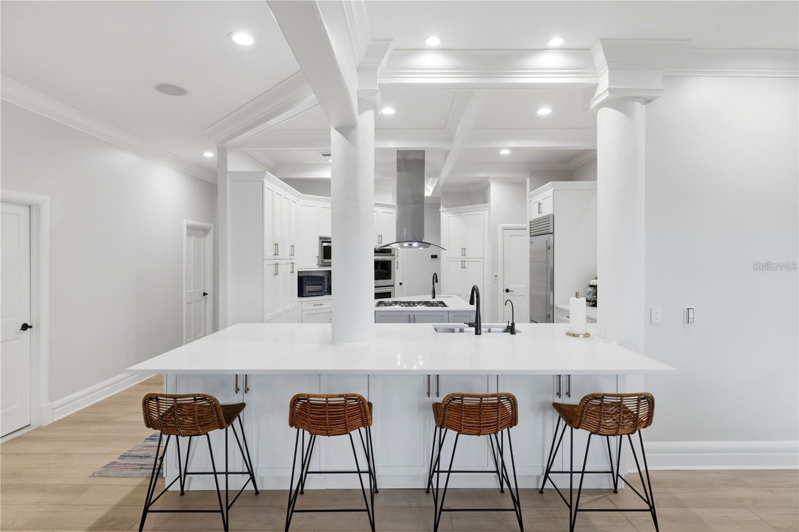 A4702241 Property Photo