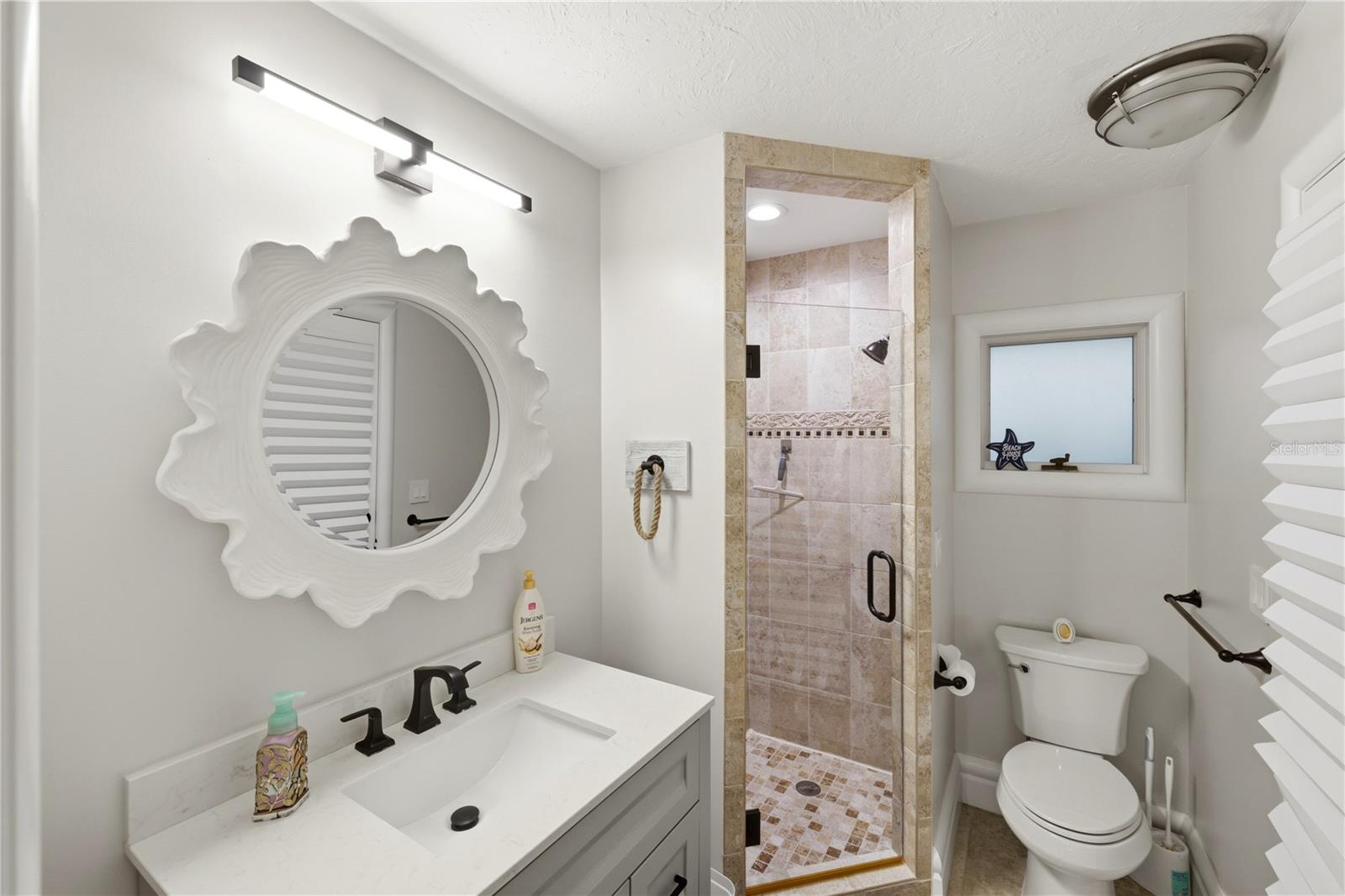 A4702241 Property Photo