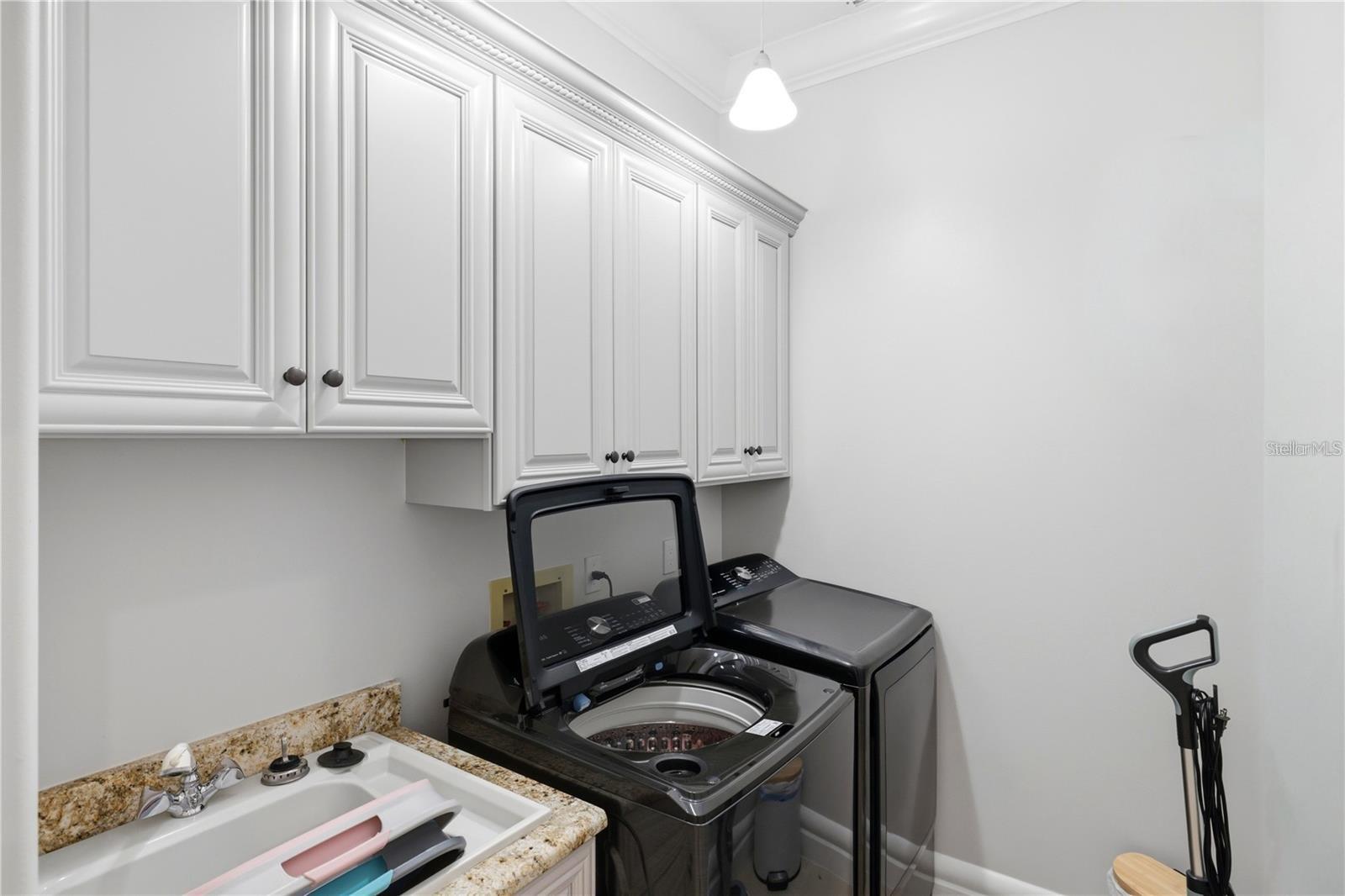 A4702241 Property Photo