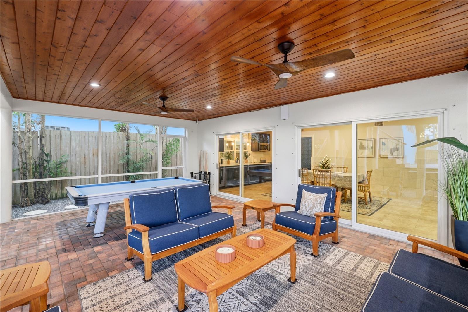 A4702241 Property Photo