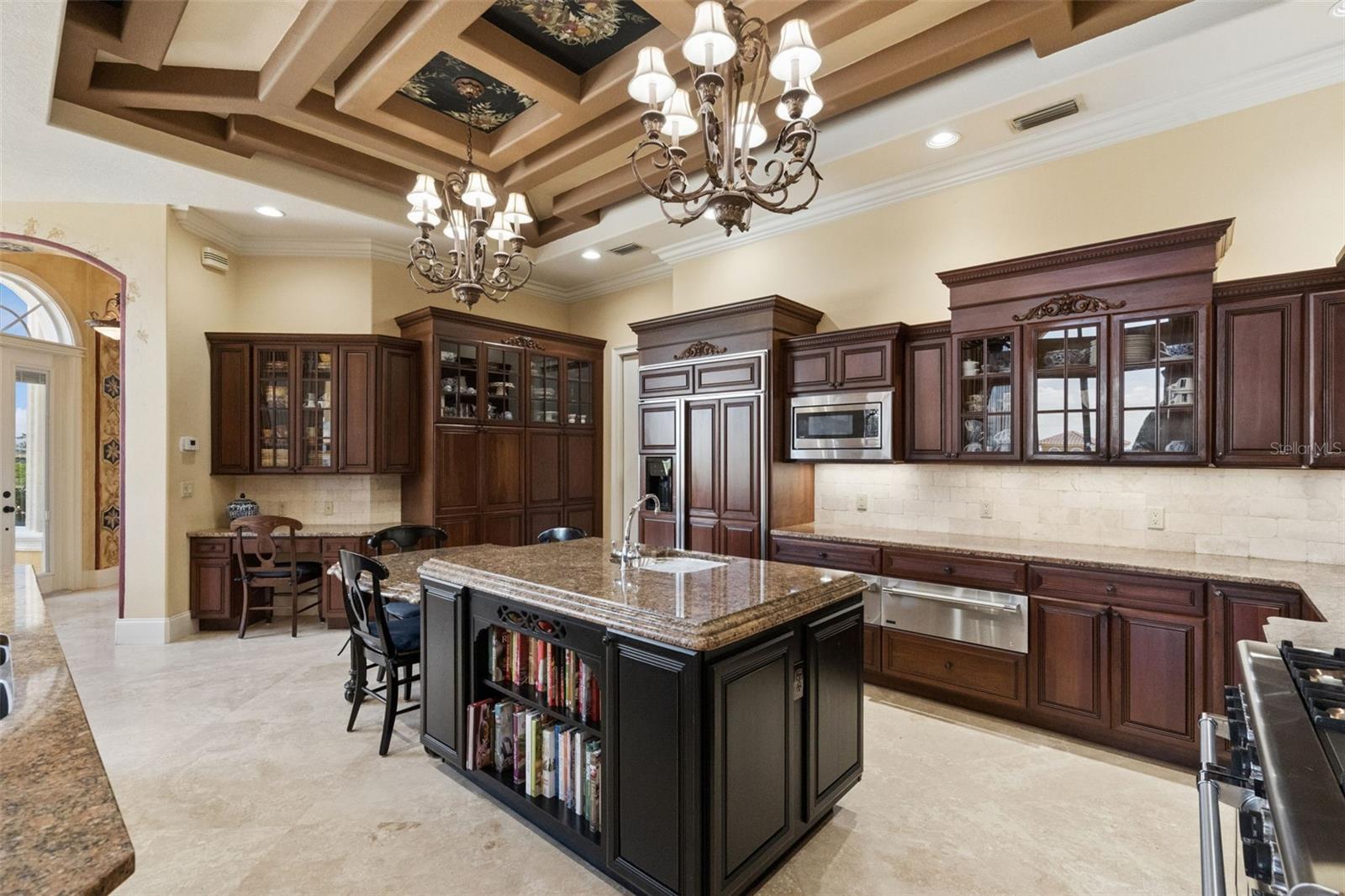 O6431426 Property Photo