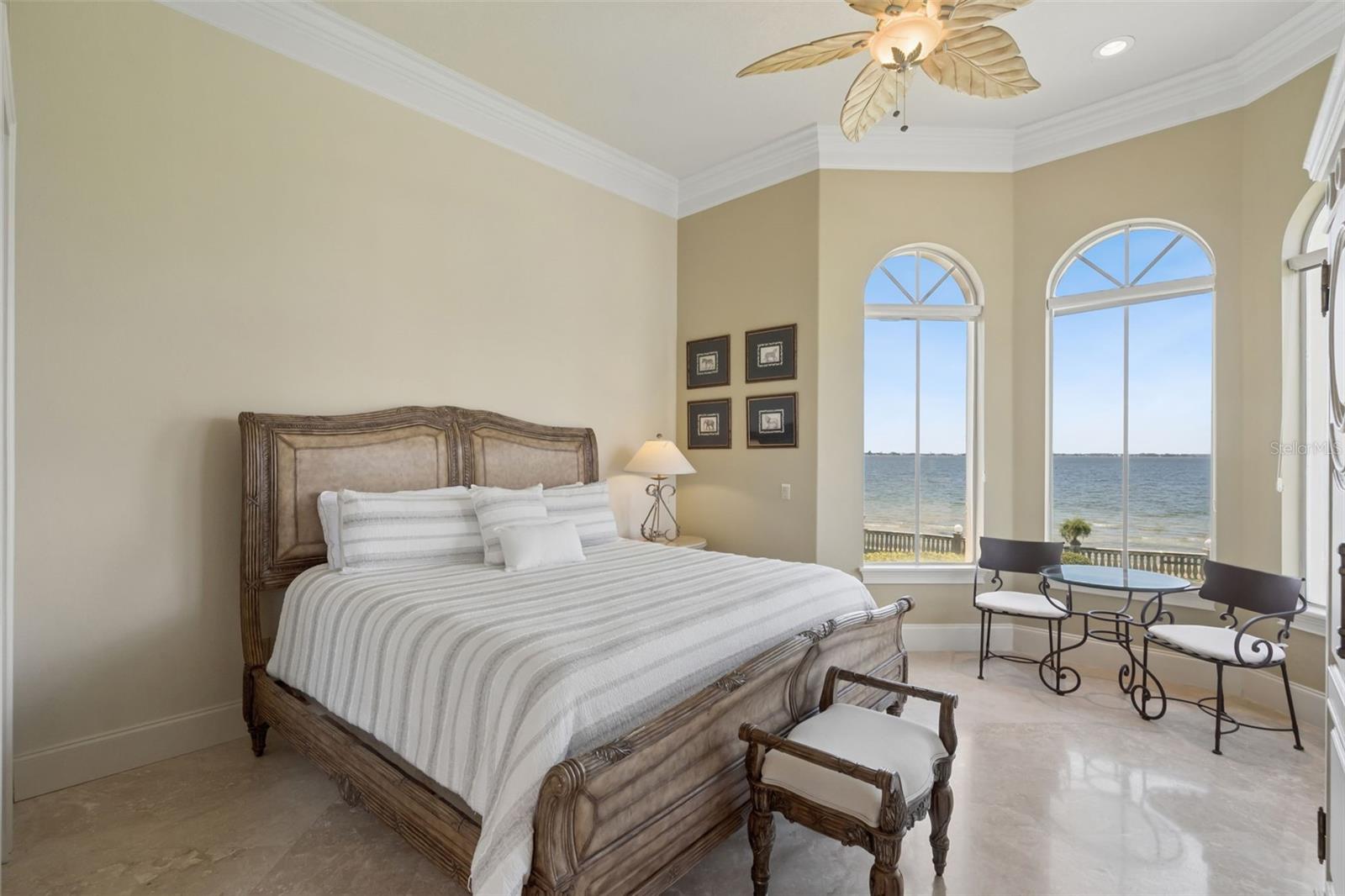 O6431426 Property Photo