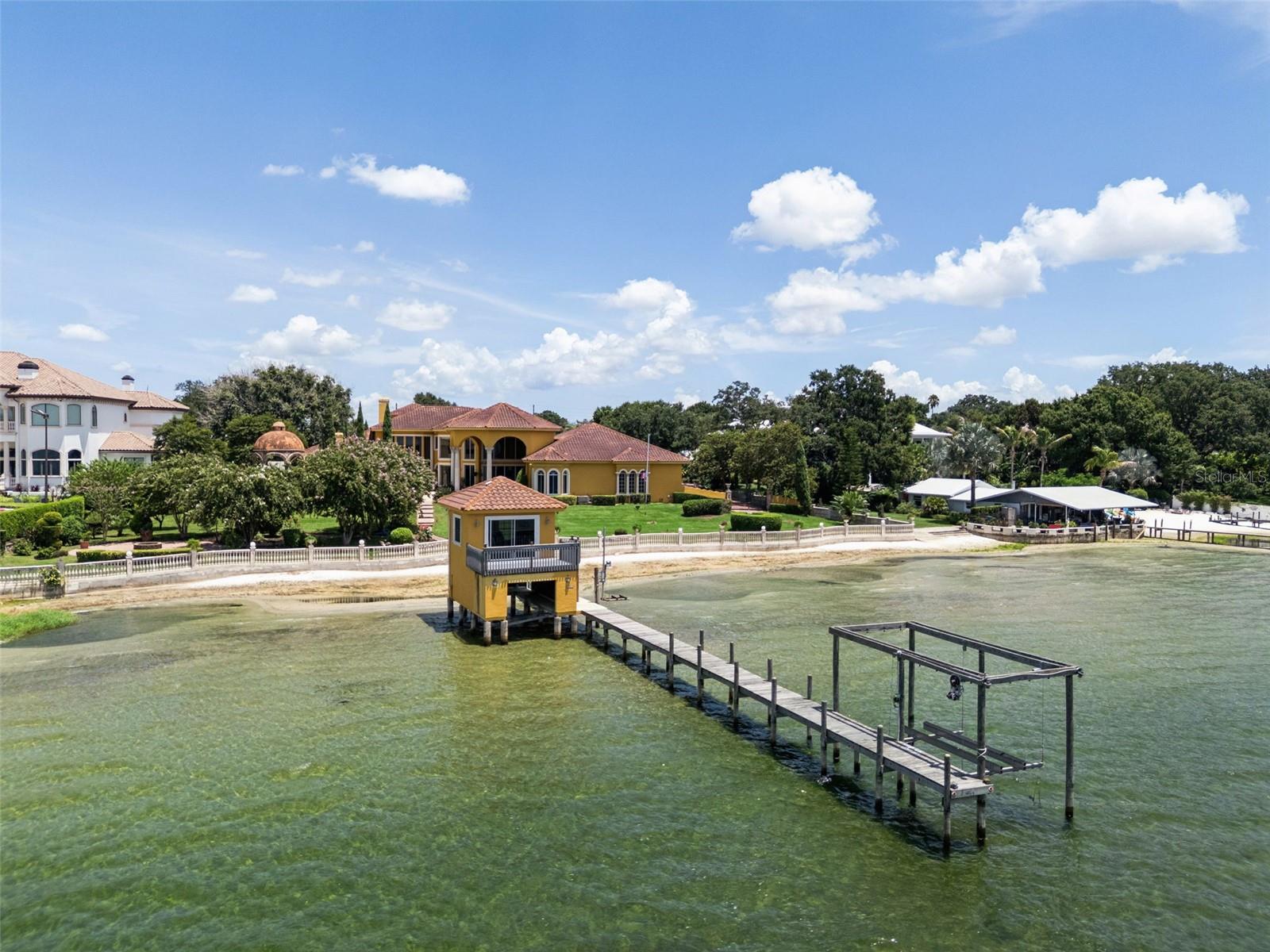 O6431426 Property Photo