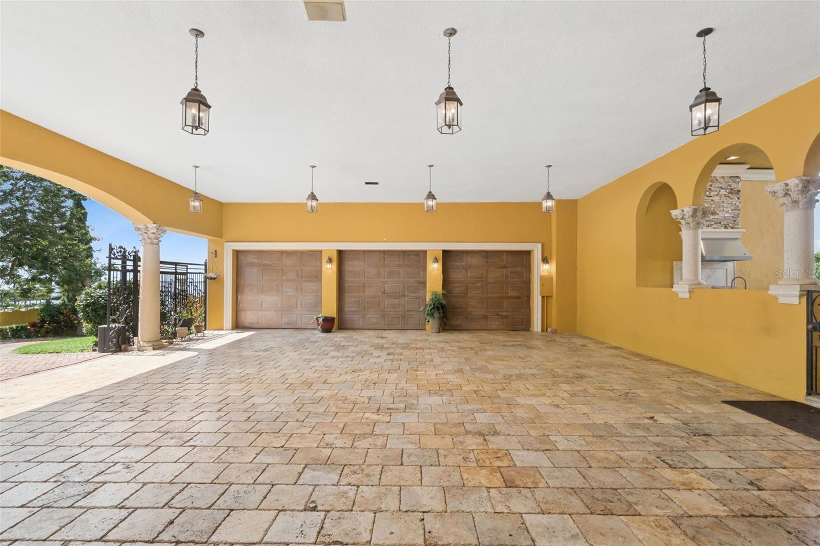 O6431426 Property Photo