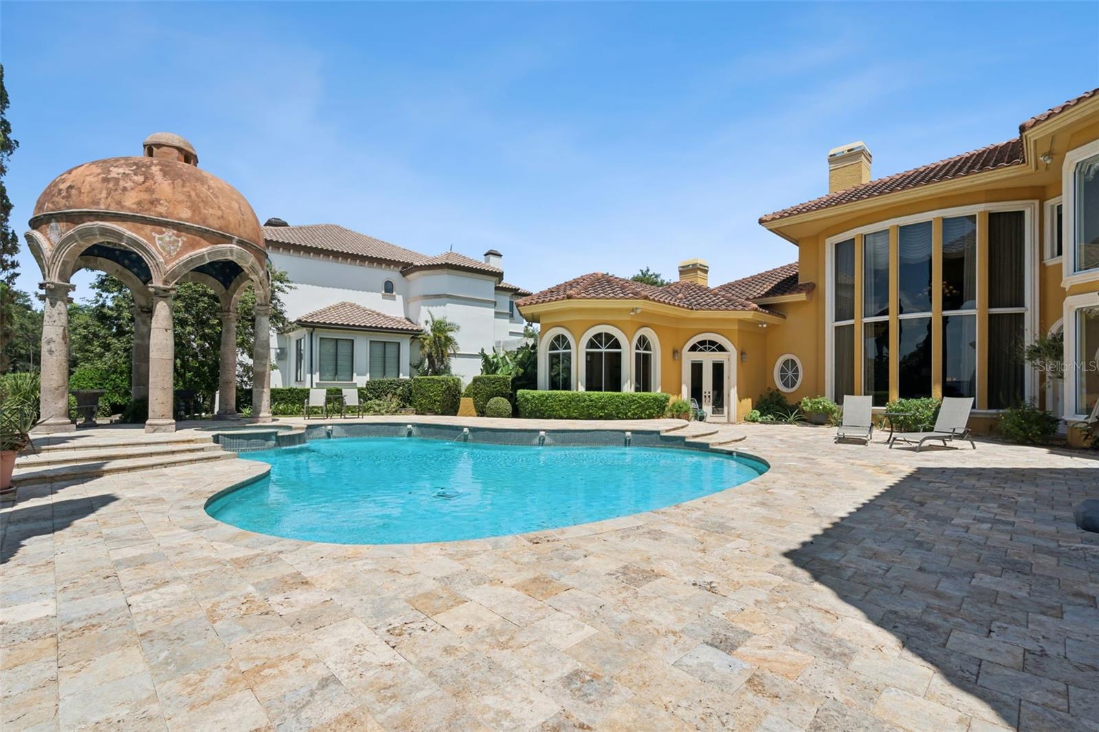 O6431426 Property Photo