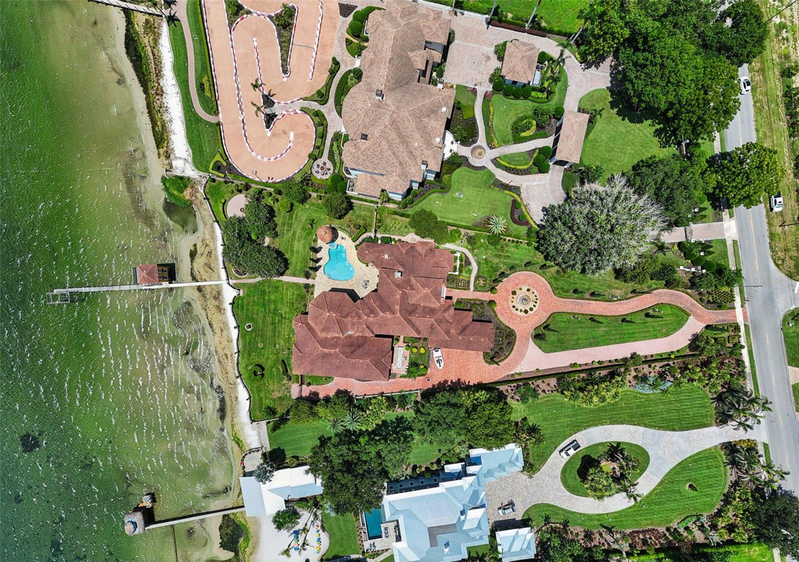 O6431426 Property Photo