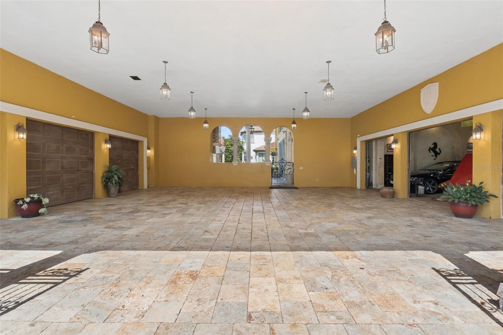 O6431426 Property Photo