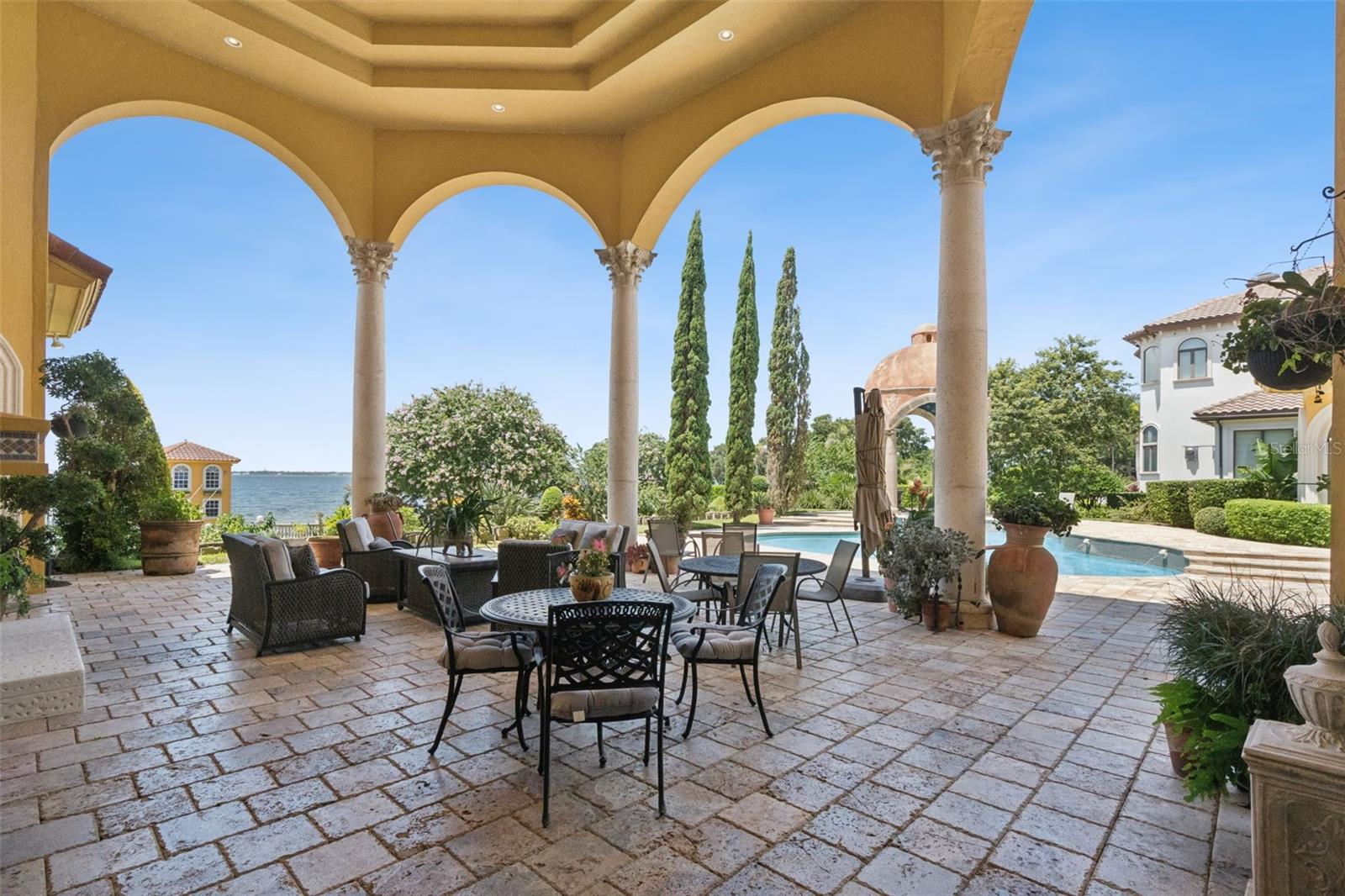 O6431426 Property Photo