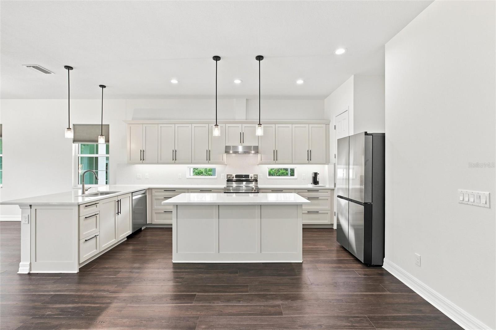 A4702274 Property Photo
