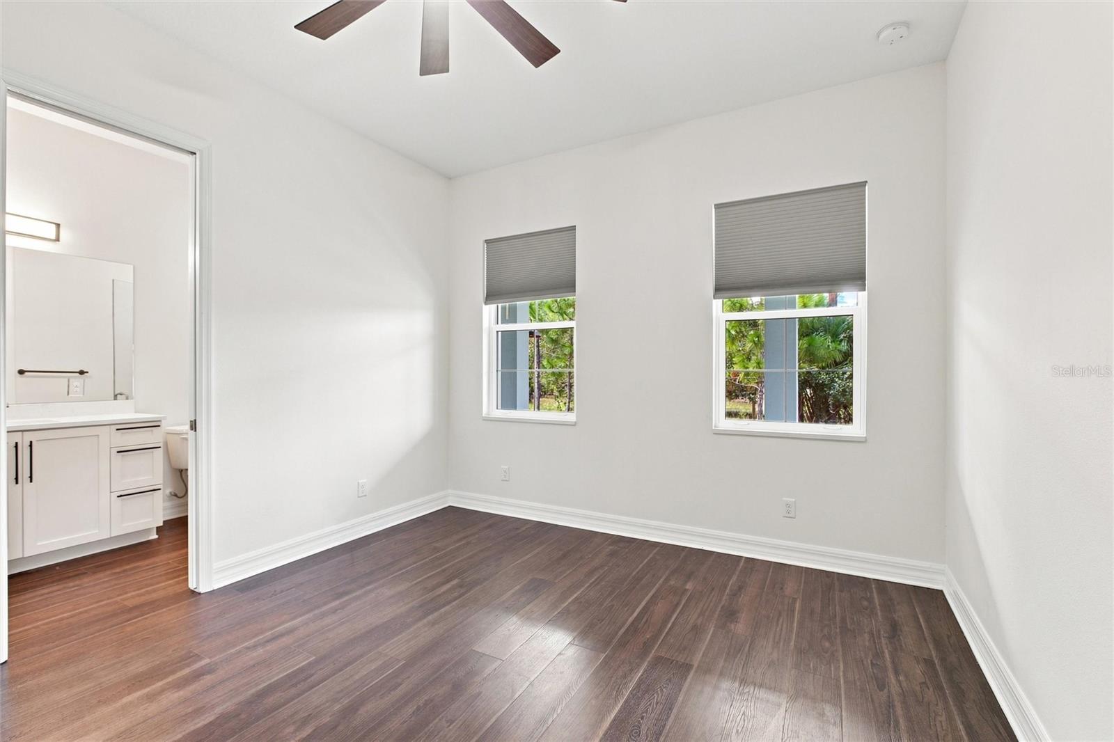 A4702274 Property Photo