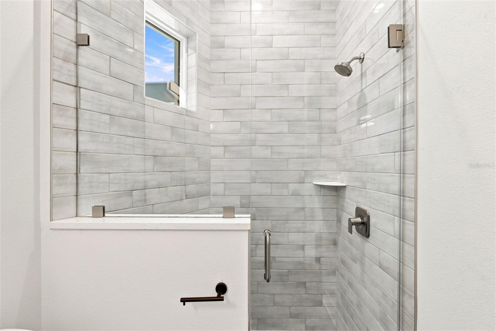A4702274 Property Photo