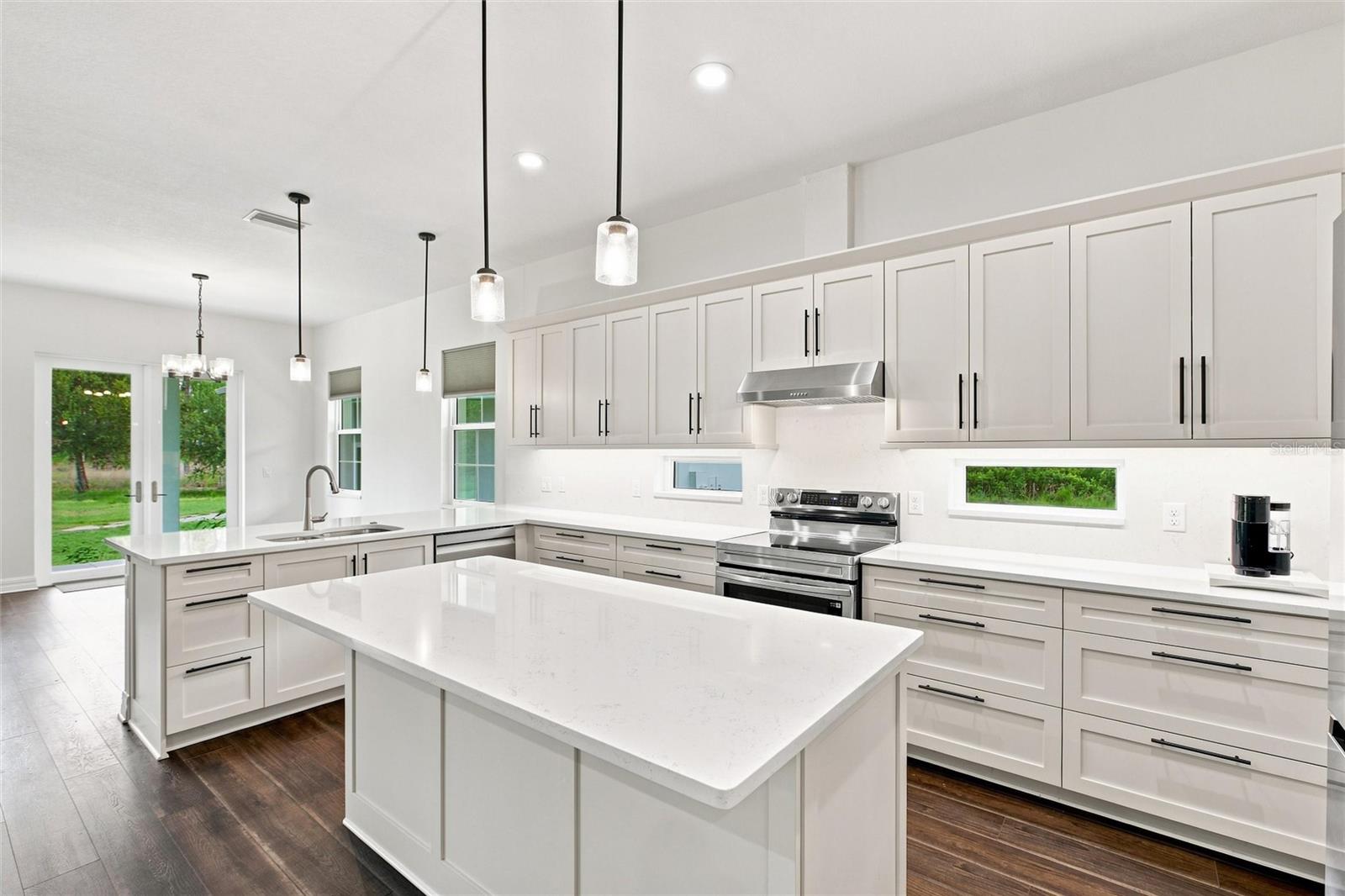 A4702274 Property Photo