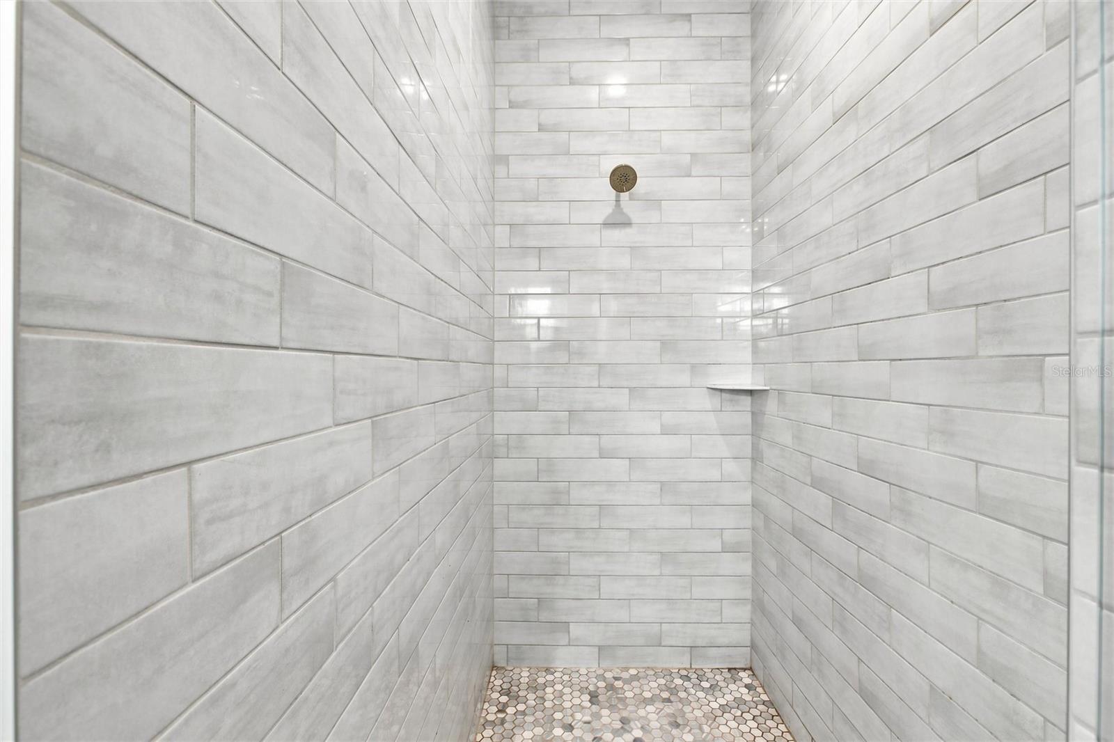 A4702274 Property Photo