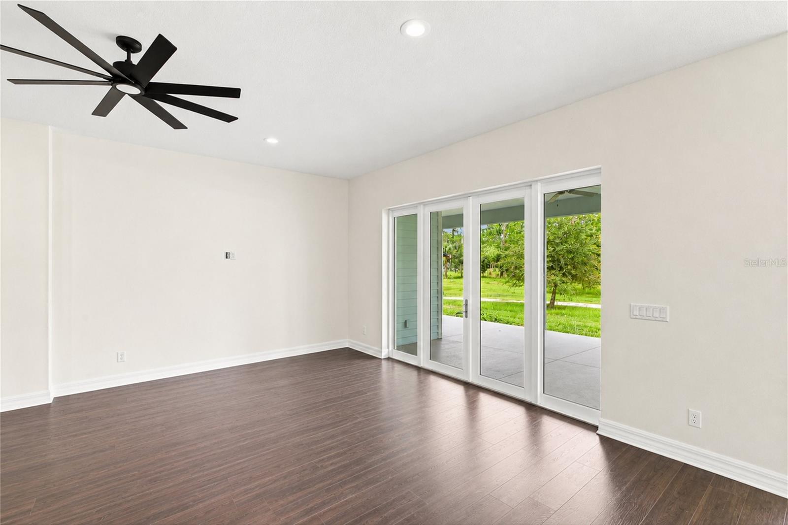 A4702274 Property Photo