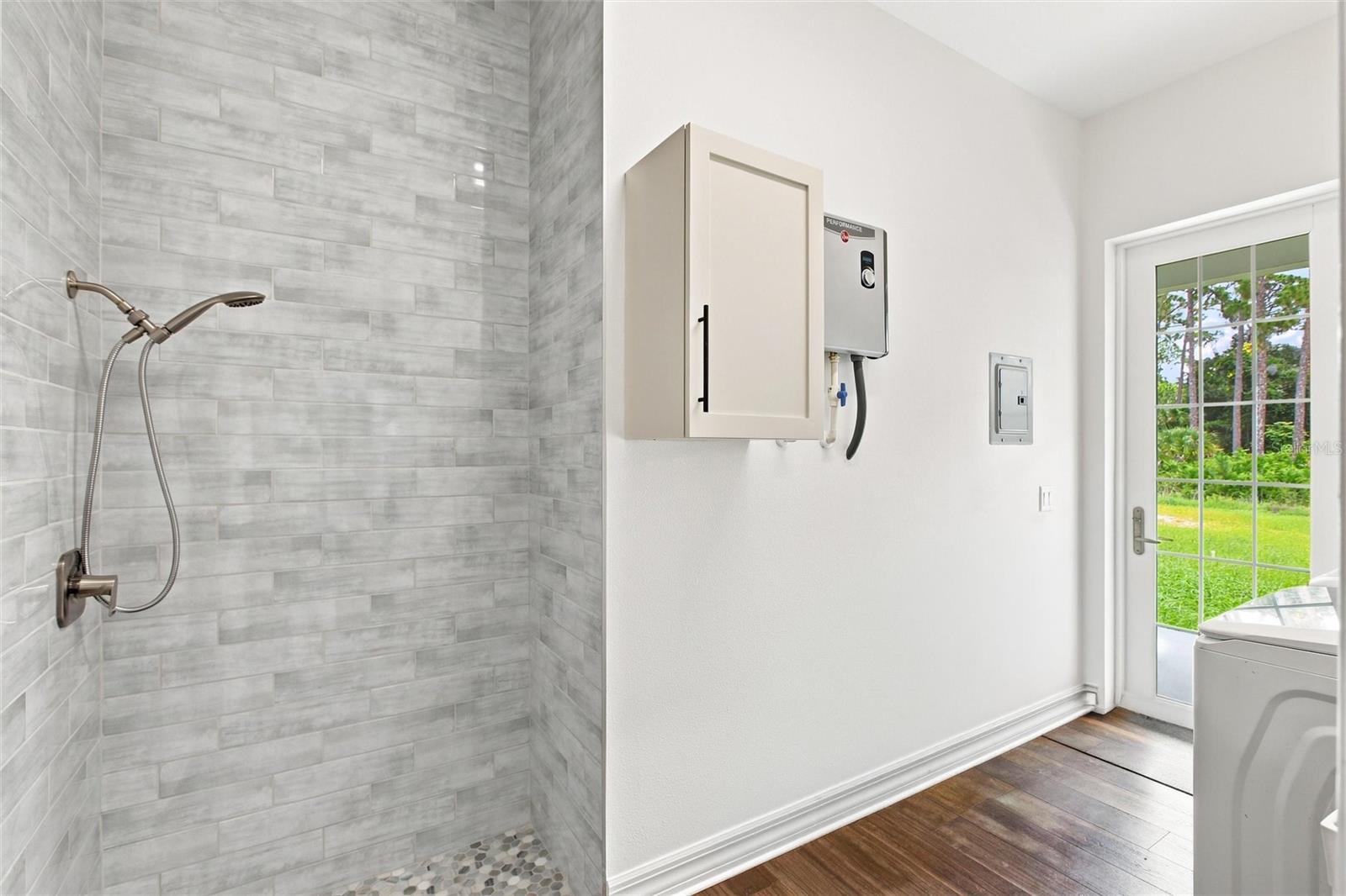 A4702274 Property Photo