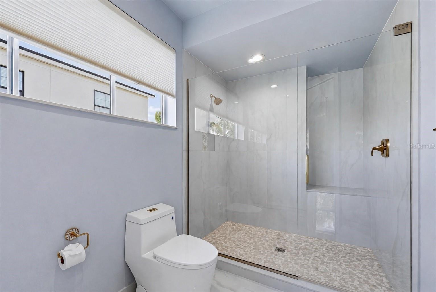 A4702281 Property Photo