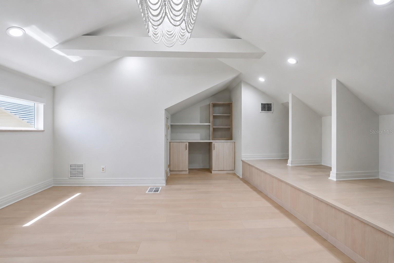 A4702281 Property Photo