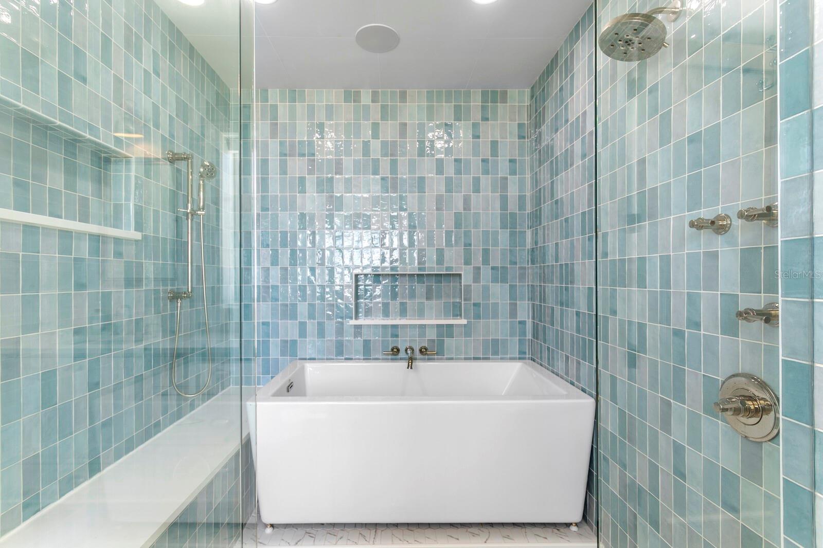 TB8536955 Property Photo