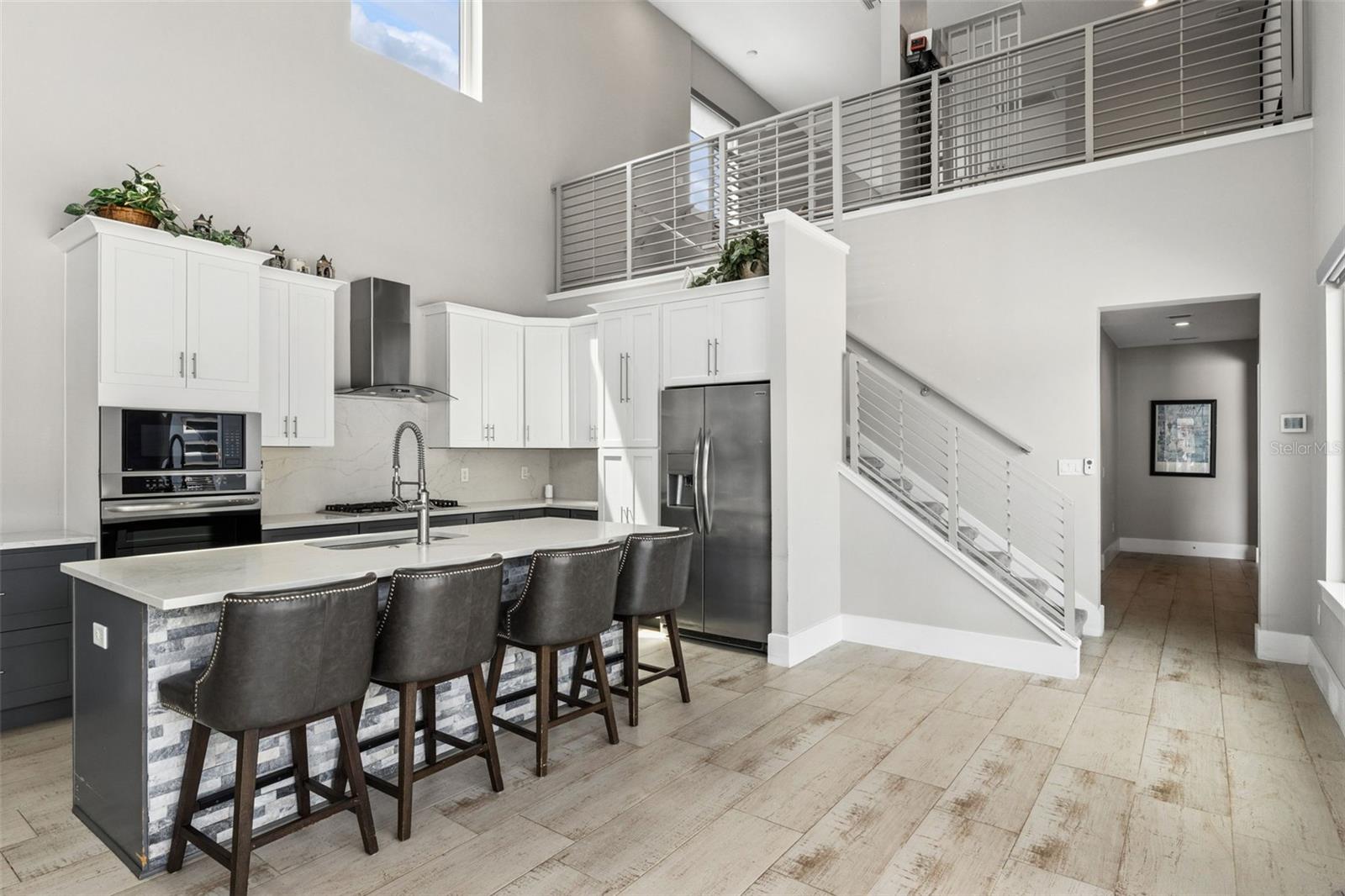 O6432145 Property Photo