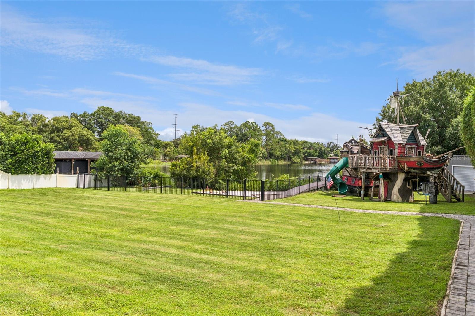 O6432145 Property Photo