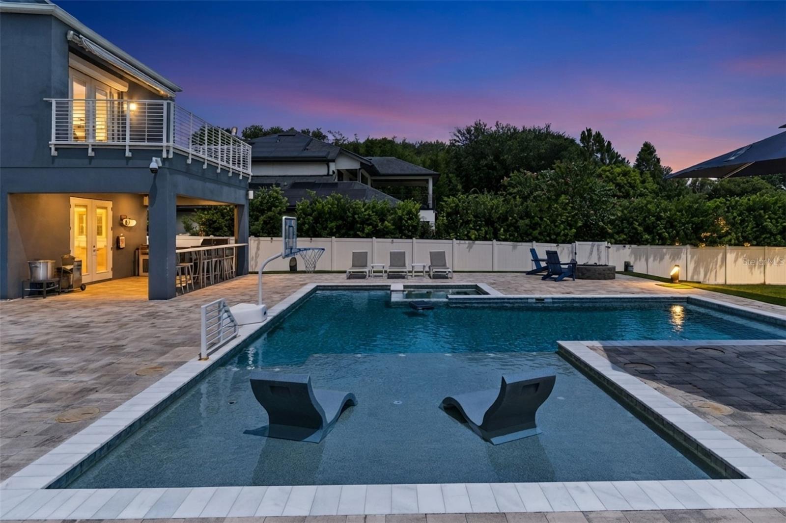O6432145 Property Photo