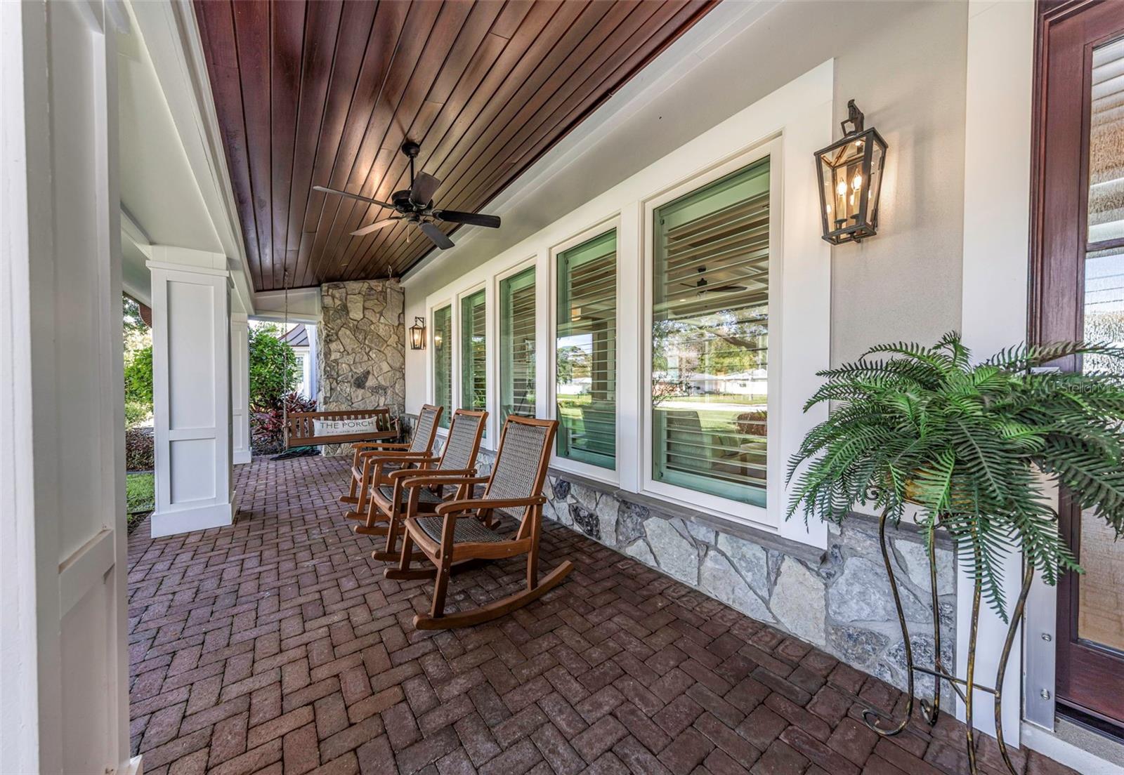 O6432620 Property Photo