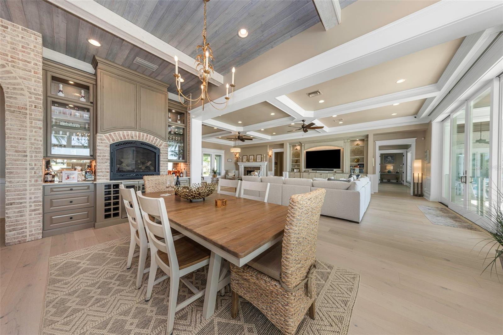 O6432620 Property Photo