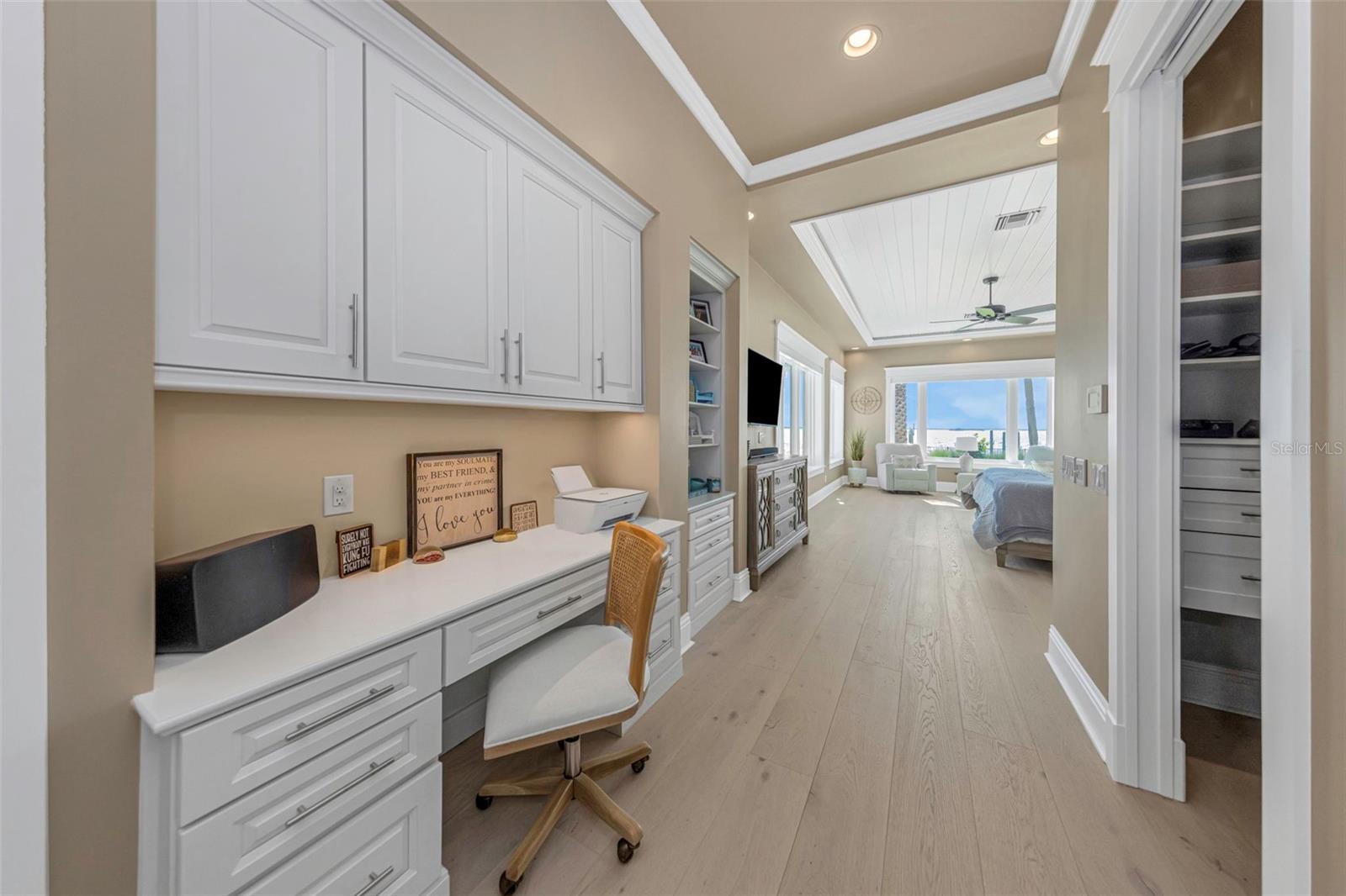 O6432620 Property Photo
