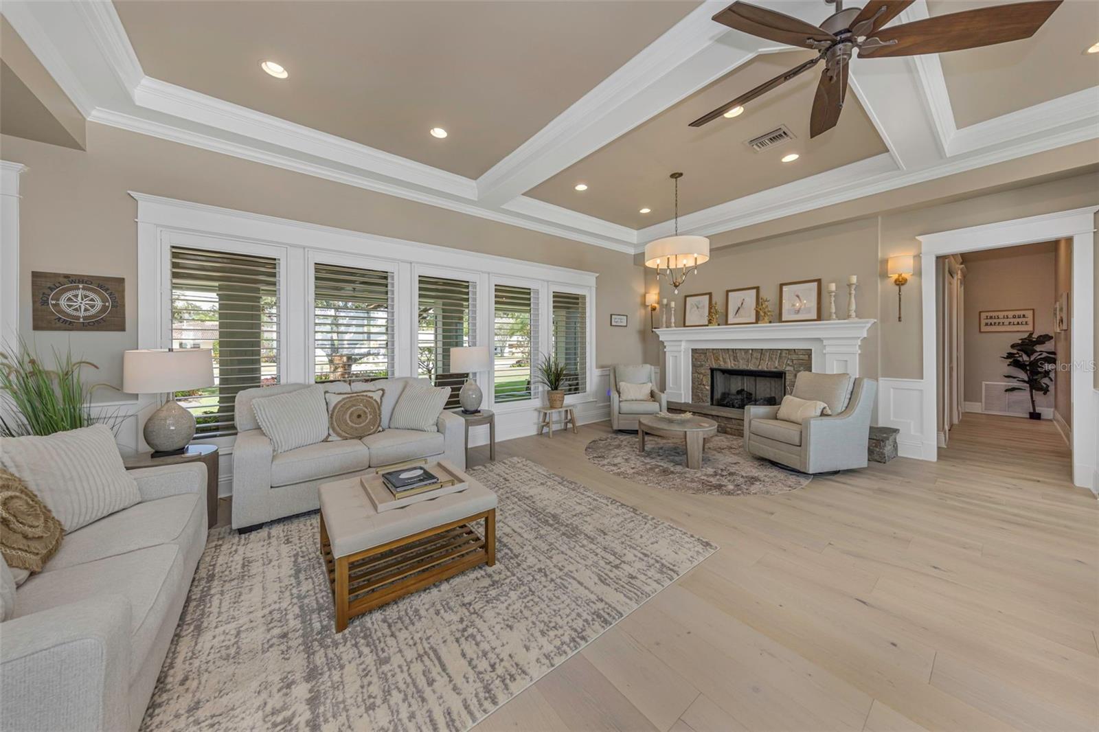 O6432620 Property Photo