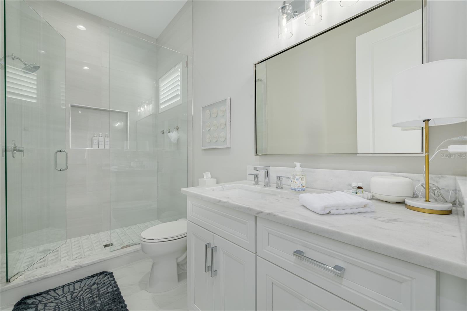 TB8537857 Property Photo