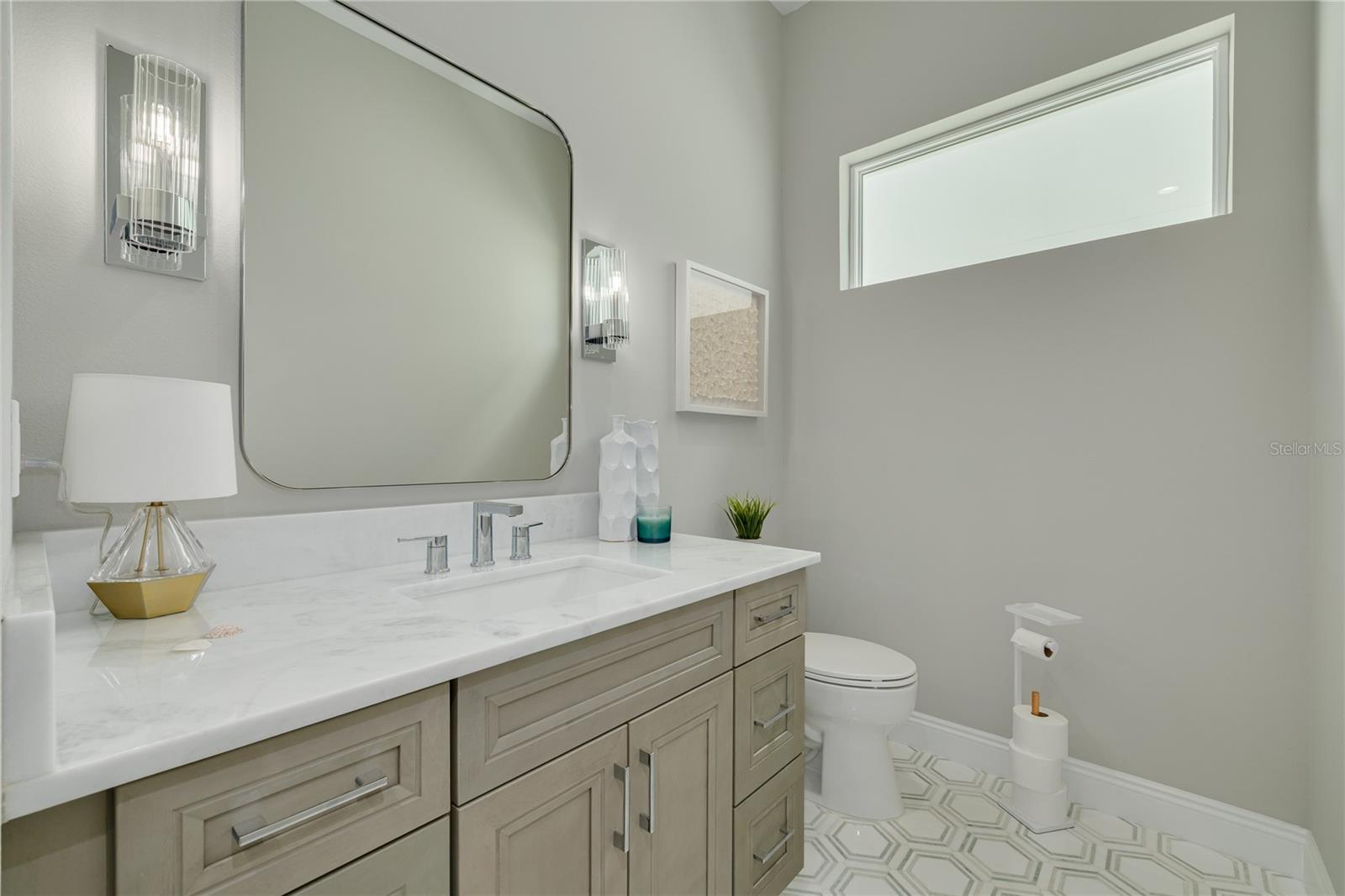 TB8537857 Property Photo