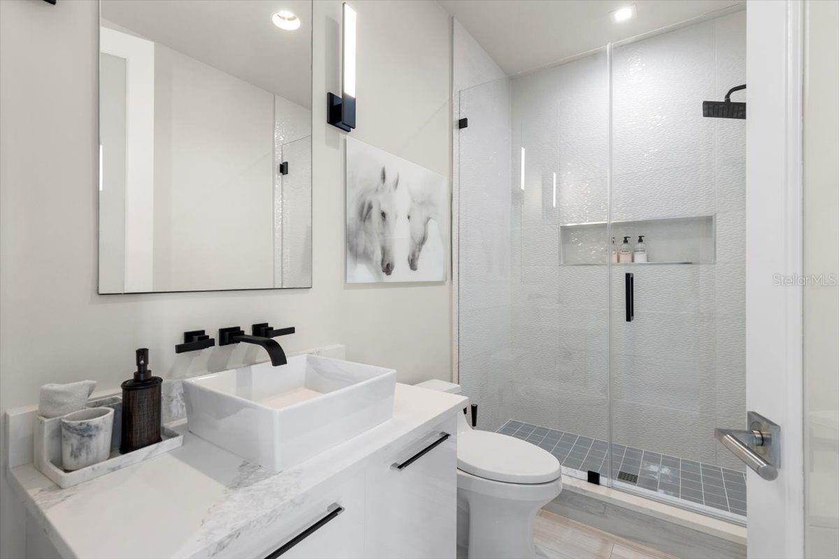 TB8537958 Property Photo