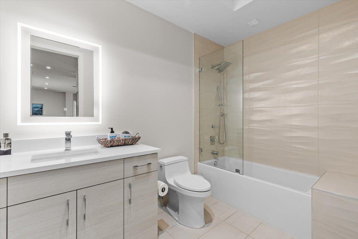 TB8537958 Property Photo
