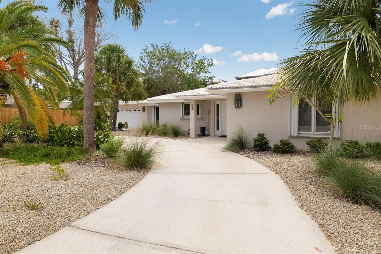 MLS# A4702849 Property Photo