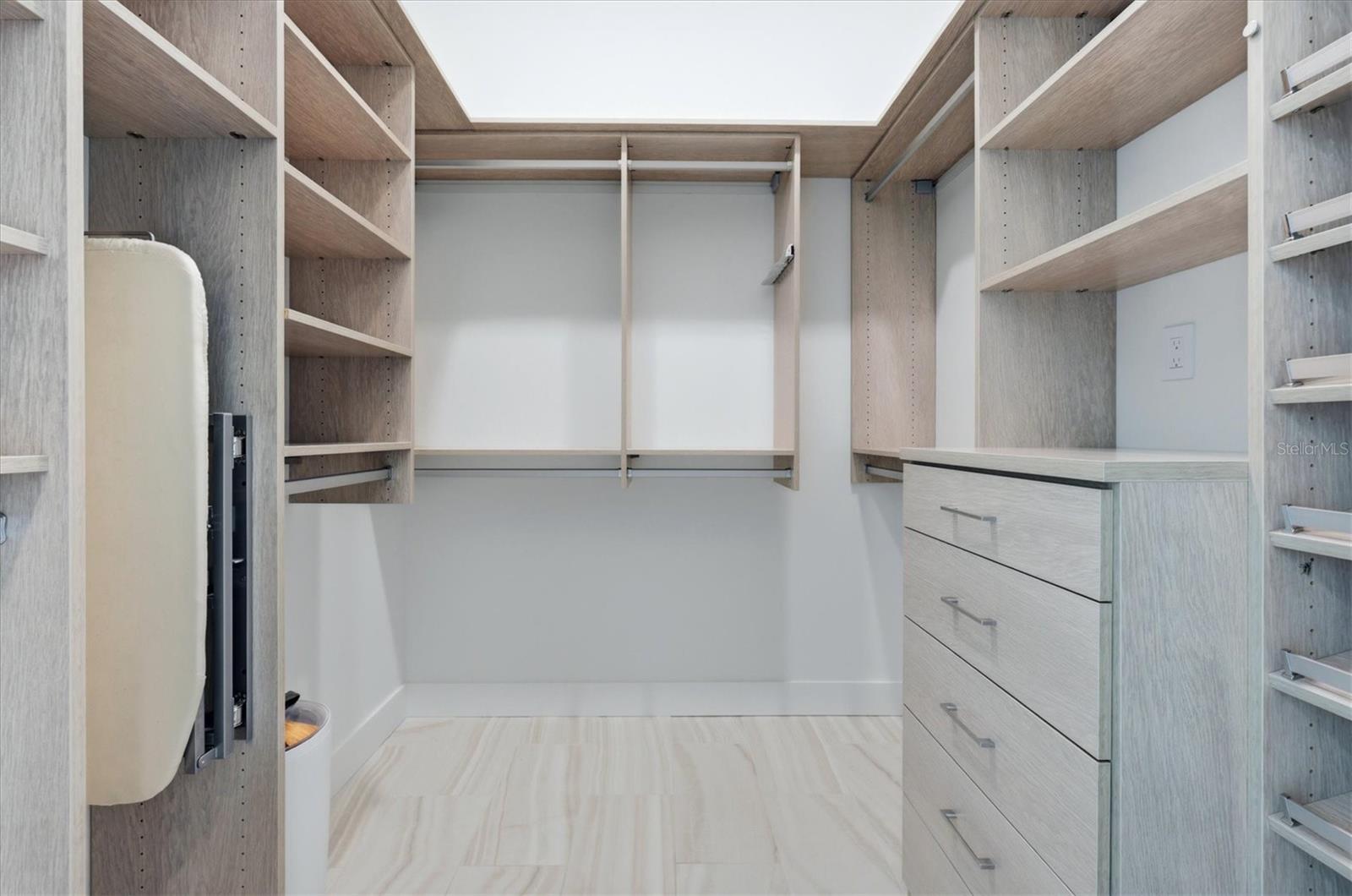 A4702873 Property Photo