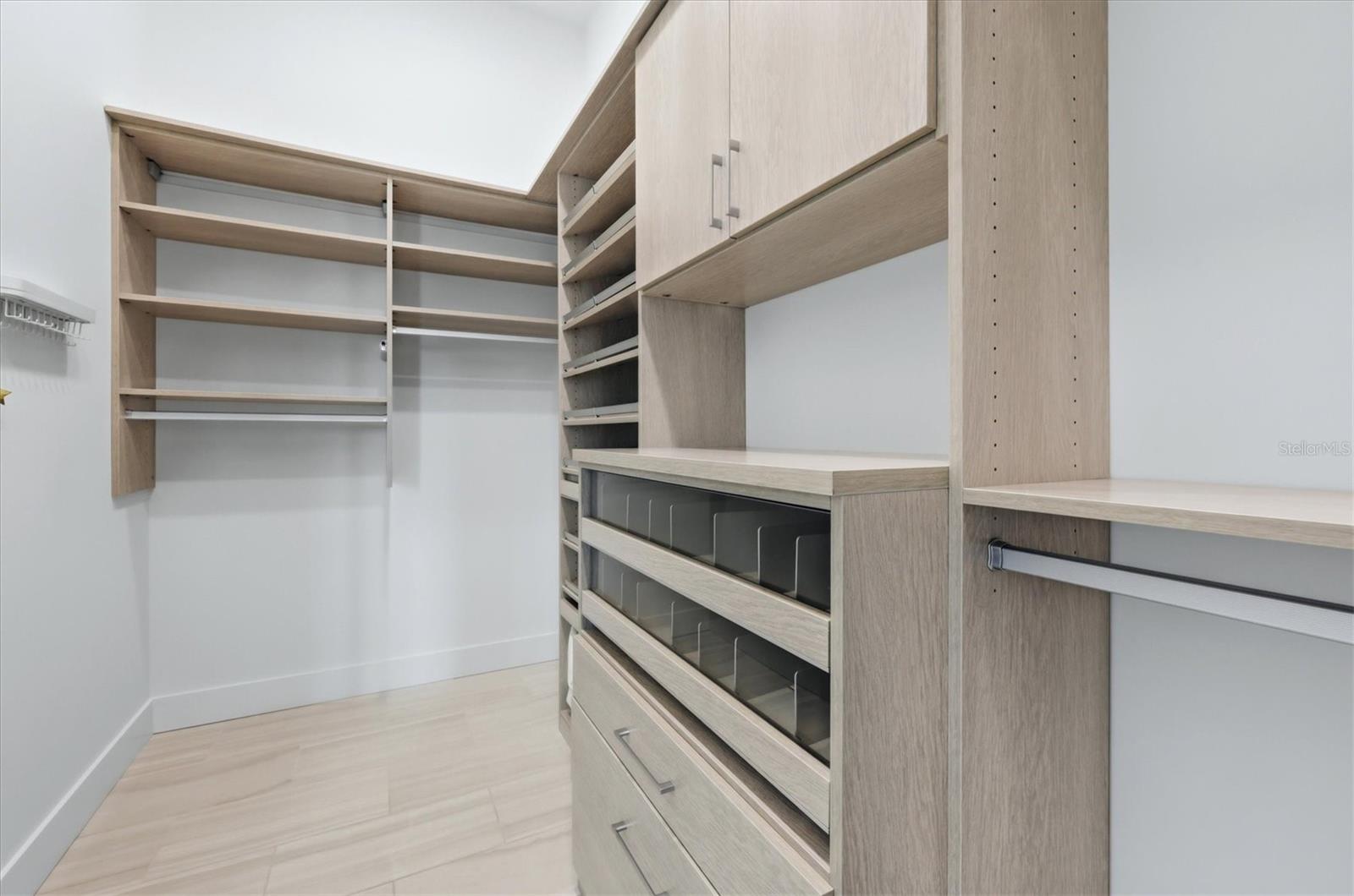A4702873 Property Photo