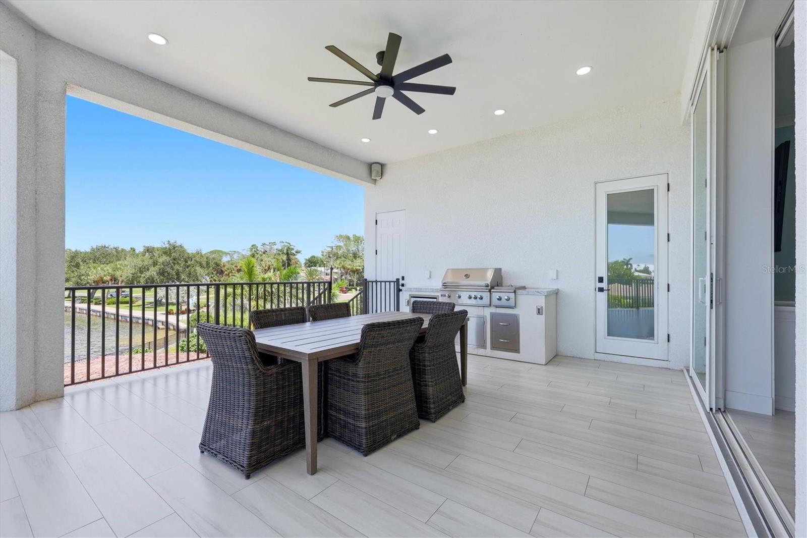 A4702873 Property Photo
