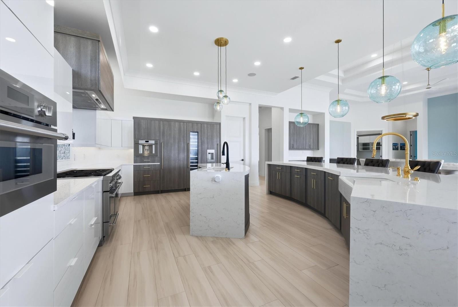 A4702873 Property Photo