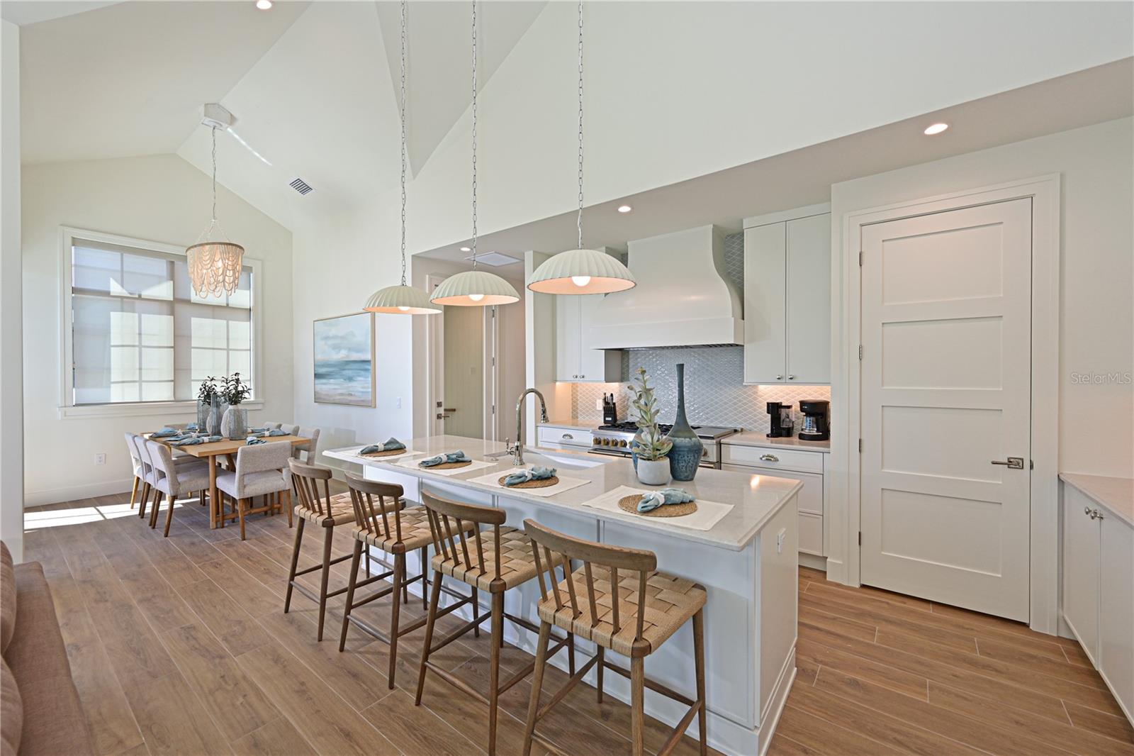 A4702886 Property Photo