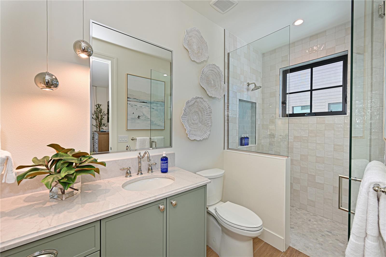 A4702886 Property Photo