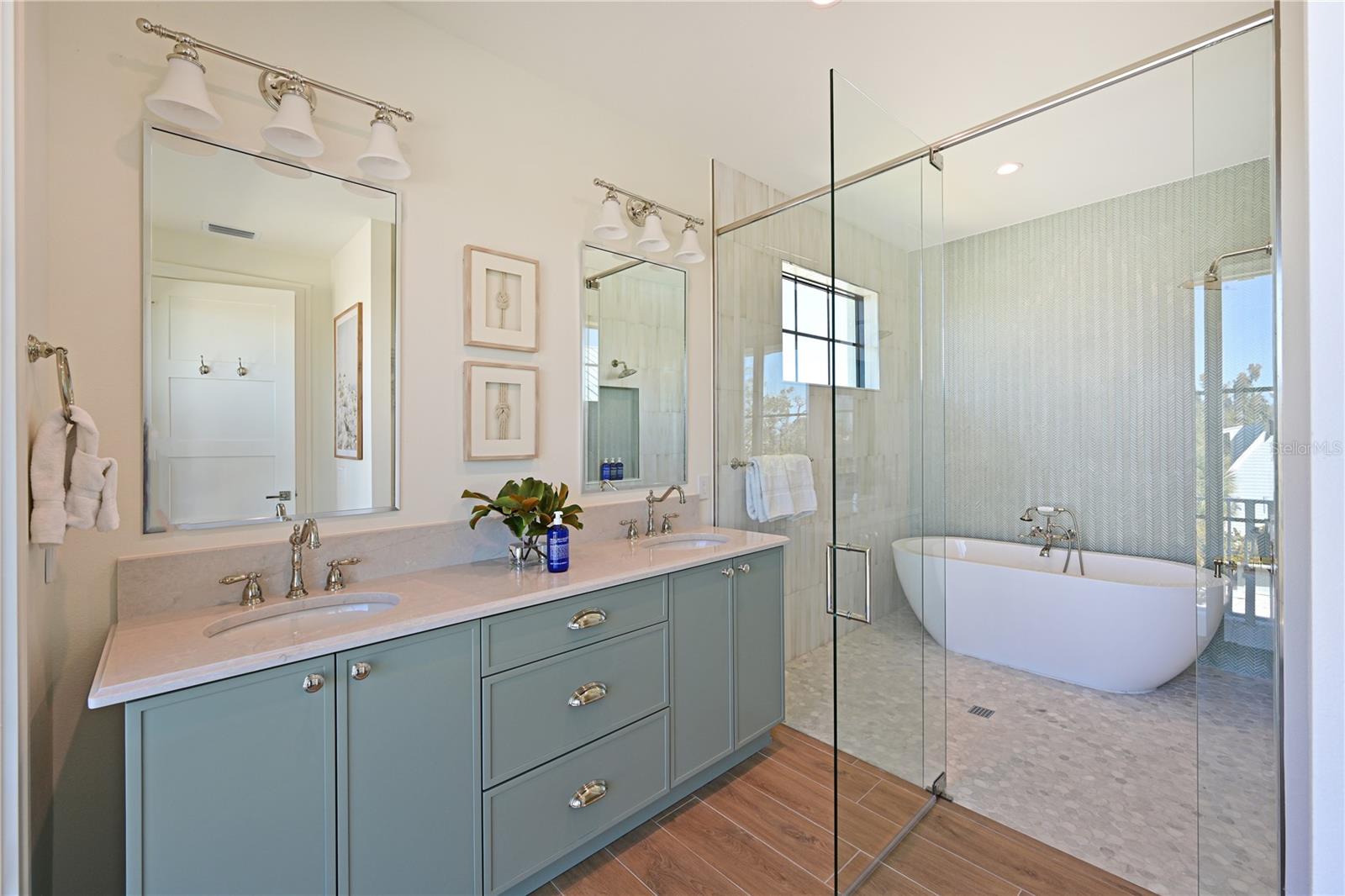 A4702886 Property Photo