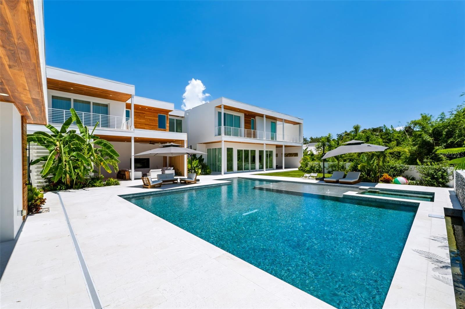 A4703037 Property Photo