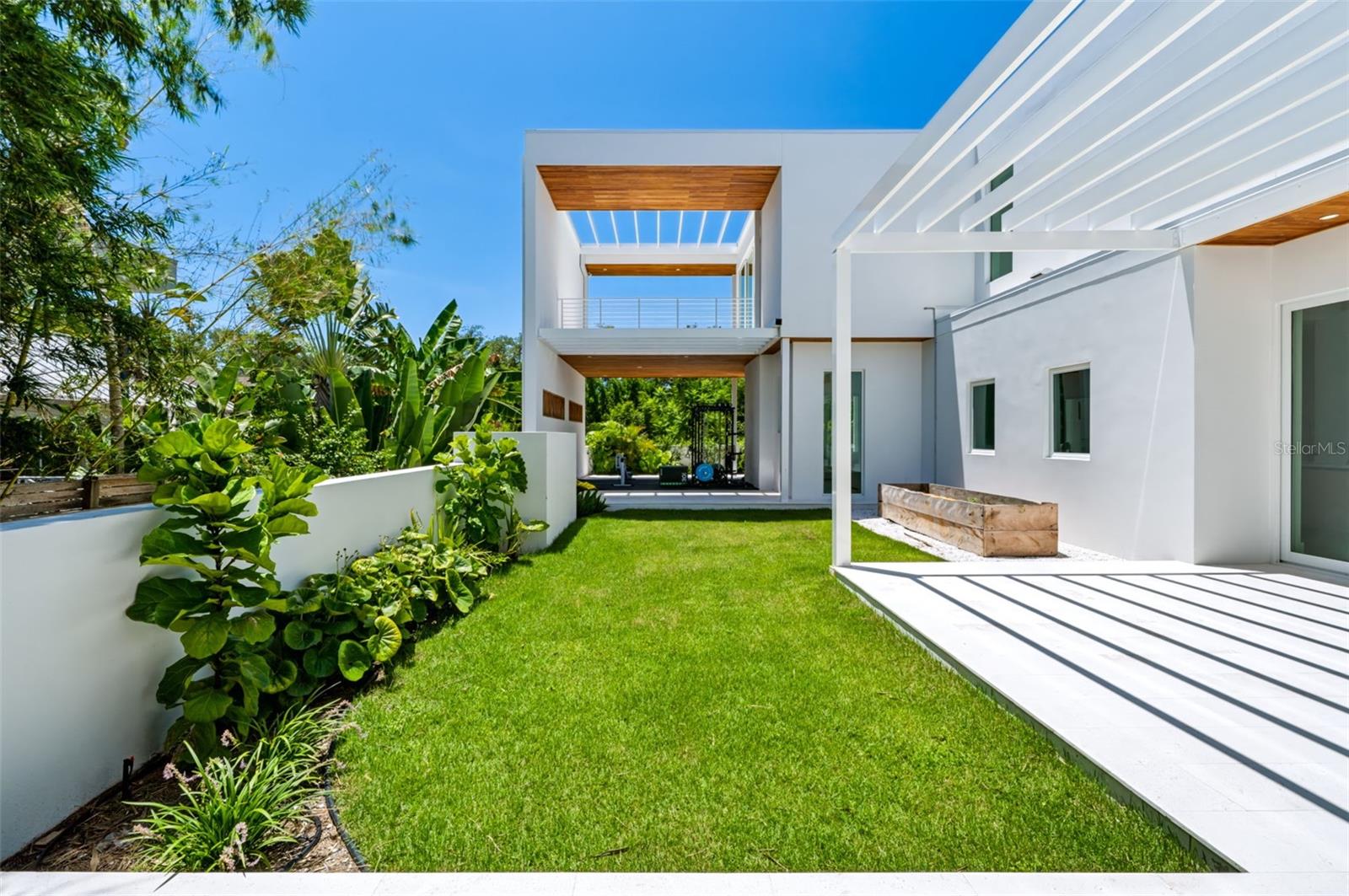 A4703037 Property Photo